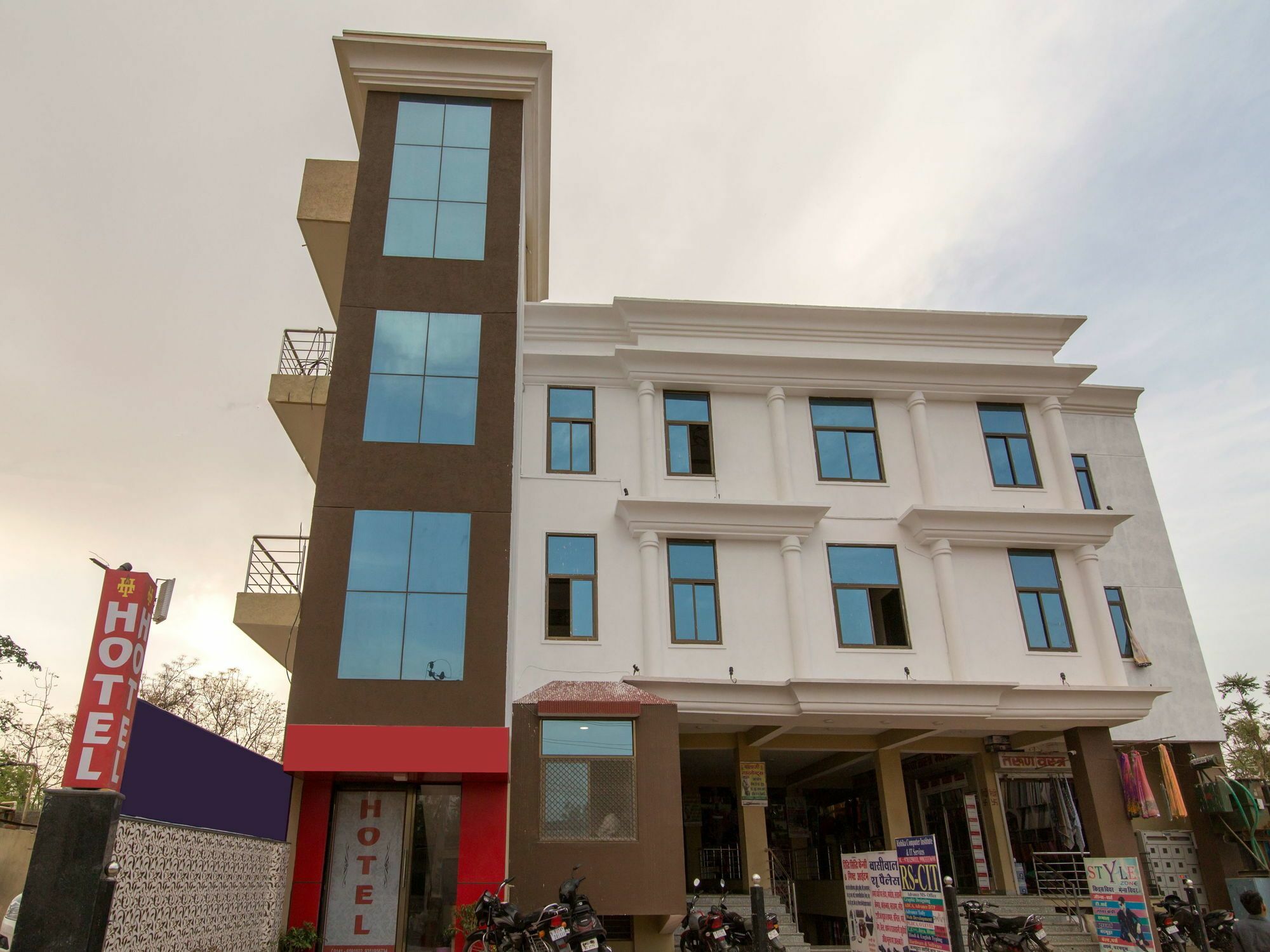 Collection O Himalaya Tower Hotel Jaipur Ngoại thất bức ảnh